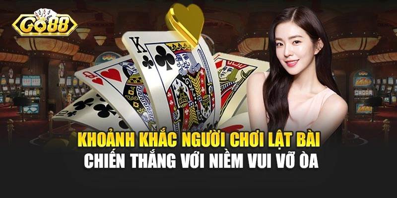 Khoảnh khắc người chơi lật bài chiến thắng với niềm vui vỡ òa